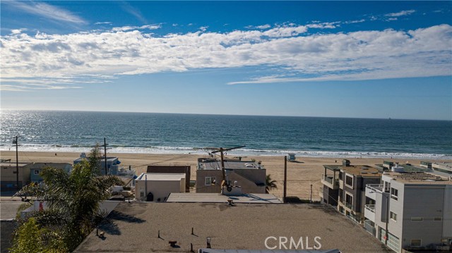 136 Neptune Avenue, Hermosa Beach, California 90254, 3 Bedrooms Bedrooms, ,2 BathroomsBathrooms,Residential,Sold,Neptune,SB21020451