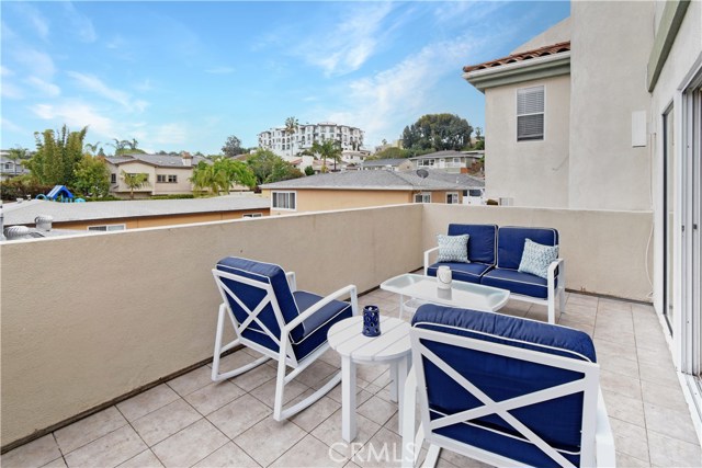 1925 Mathews Avenue, Redondo Beach, California 90278, 3 Bedrooms Bedrooms, ,2 BathroomsBathrooms,Residential,Sold,Mathews,SB20071564