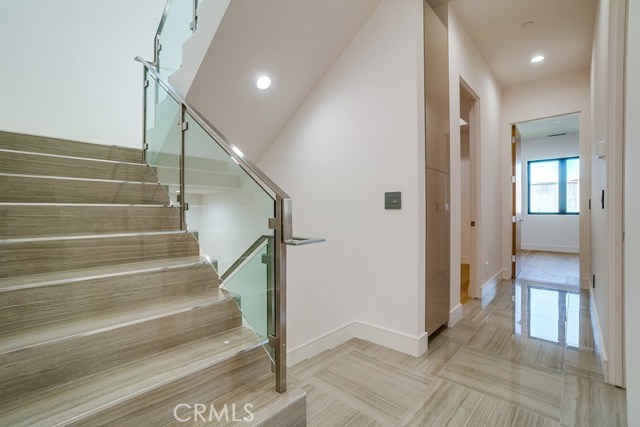 521 Helberta Avenue, Redondo Beach, California 90277, 4 Bedrooms Bedrooms, ,3 BathroomsBathrooms,Residential,Sold,Helberta,SB19088015