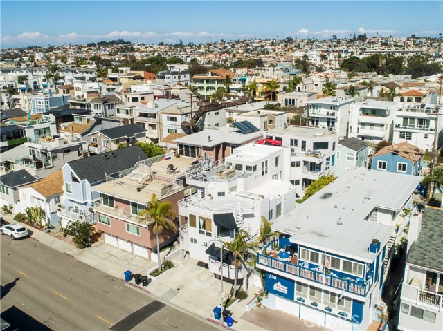 228 Manhattan Avenue, Hermosa Beach, California 90254, 3 Bedrooms Bedrooms, ,3 BathroomsBathrooms,Residential,Sold,Manhattan,PV18057092