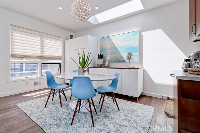 417 20th Place, Manhattan Beach, California 90266, 3 Bedrooms Bedrooms, ,2 BathroomsBathrooms,Residential,Sold,20th,SB21058820