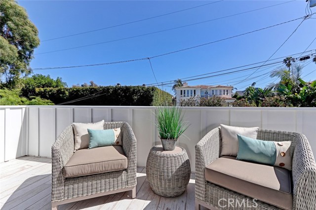 1450 23rd Street, Manhattan Beach, California 90266, 5 Bedrooms Bedrooms, ,2 BathroomsBathrooms,Residential,Sold,23rd,SB17111240