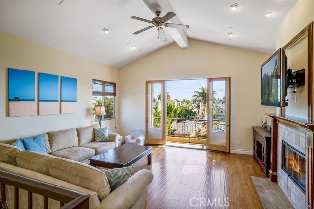 1605 Stanford Avenue, Redondo Beach, California 90278, 5 Bedrooms Bedrooms, ,3 BathroomsBathrooms,Residential,Sold,Stanford,SB19237722