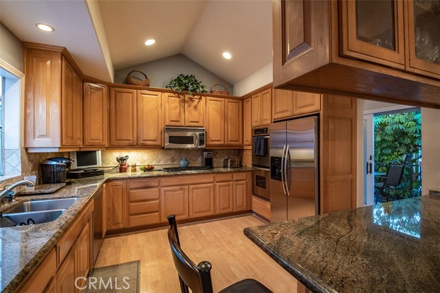 2708 Laurel Avenue, Manhattan Beach, California 90266, 3 Bedrooms Bedrooms, ,3 BathroomsBathrooms,Residential,Sold,Laurel,SB19150797