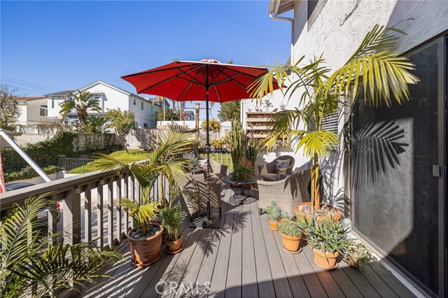 2109 Clark Lane, Redondo Beach, California 90278, 3 Bedrooms Bedrooms, ,3 BathroomsBathrooms,Residential,Sold,Clark,SB21030840
