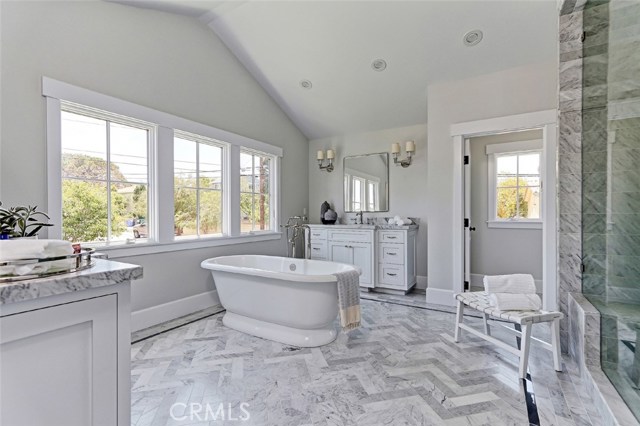 1400 21st Street, Manhattan Beach, California 90266, 6 Bedrooms Bedrooms, ,4 BathroomsBathrooms,Residential,Sold,21st,SB20228035