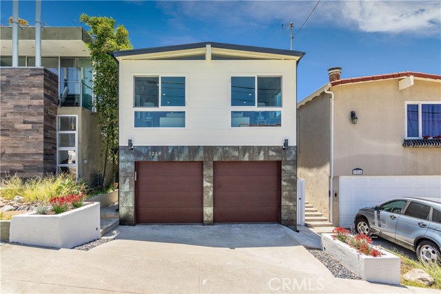 A beautiful mid-century modern home with all of today's amenities.