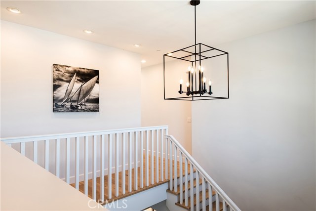 1900 Lynngrove Drive, Manhattan Beach, California 90266, 5 Bedrooms Bedrooms, ,2 BathroomsBathrooms,Residential,Sold,Lynngrove,SB19050815