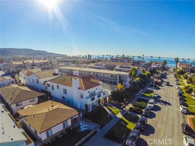 214 Avenue H, Redondo Beach, California 90277, 3 Bedrooms Bedrooms, ,2 BathroomsBathrooms,Residential,Sold,Avenue H,SB17200992