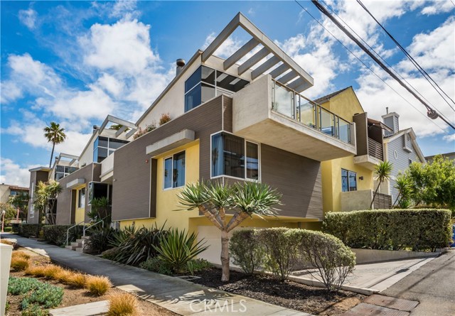 110 Avenue B, Redondo Beach, California 90277, 4 Bedrooms Bedrooms, ,4 BathroomsBathrooms,Residential,Sold,Avenue B,SB19078310