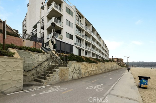 615 Esplanade, Redondo Beach, California 90277, 1 Bedroom Bedrooms, ,1 BathroomBathrooms,Residential,Sold,Esplanade,SB19123307