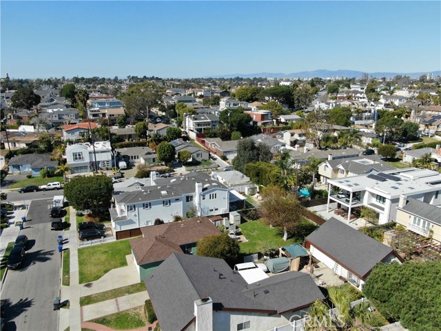 1311 18th Street, Manhattan Beach, California 90266, 2 Bedrooms Bedrooms, ,1 BathroomBathrooms,Residential,Sold,18th,SB21033175