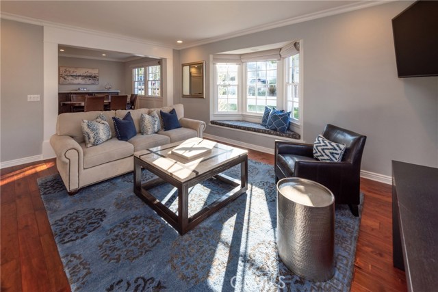 3012 Poinsettia Avenue, Manhattan Beach, California 90266, 4 Bedrooms Bedrooms, ,2 BathroomsBathrooms,Residential,Sold,Poinsettia,SB20042447