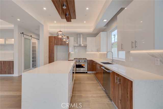 2104 Voorhees Avenue, Redondo Beach, California 90278, 4 Bedrooms Bedrooms, ,3 BathroomsBathrooms,Residential,Sold,Voorhees,PV19109969