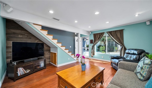 2308 Gates Avenue, Redondo Beach, California 90278, 3 Bedrooms Bedrooms, ,1 BathroomBathrooms,Residential,Sold,Gates,SB21062151