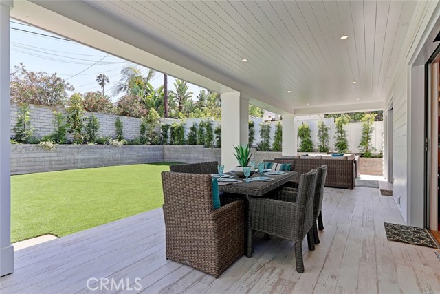 1450 23rd Street, Manhattan Beach, California 90266, 5 Bedrooms Bedrooms, ,2 BathroomsBathrooms,Residential,Sold,23rd,SB17111240