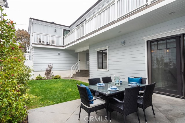 577 31st Street, Manhattan Beach, California 90266, 5 Bedrooms Bedrooms, ,5 BathroomsBathrooms,Residential,Sold,31st,SB20093030