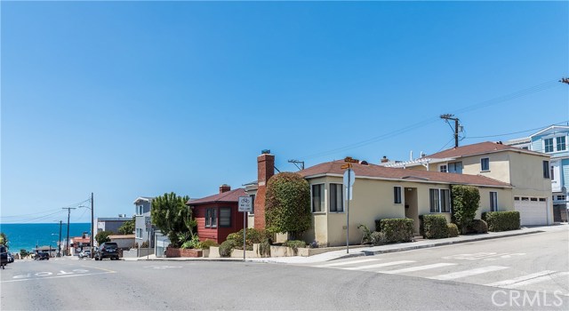 3205 Highland Avenue, Hermosa Beach, California 90254, 4 Bedrooms Bedrooms, ,3 BathroomsBathrooms,Residential,Sold,Highland,SB18114680