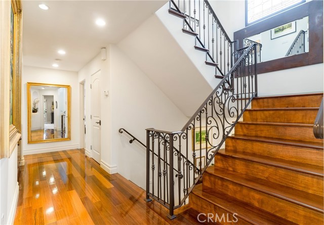 922 2nd, Hermosa Beach, California 90254, 4 Bedrooms Bedrooms, ,5 BathroomsBathrooms,Residential,Sold,2nd,SB19107146