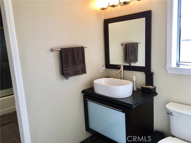 2202 Aviation Way, Redondo Beach, California 90278, 3 Bedrooms Bedrooms, ,2 BathroomsBathrooms,Residential,Sold,Aviation,SB17001047