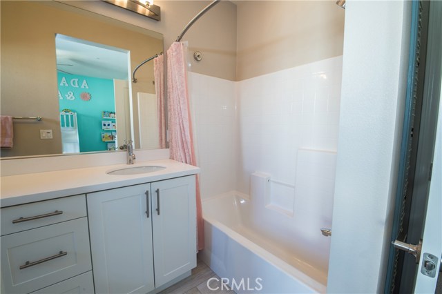 2 Bed Home for Sale in Hawthorne, California