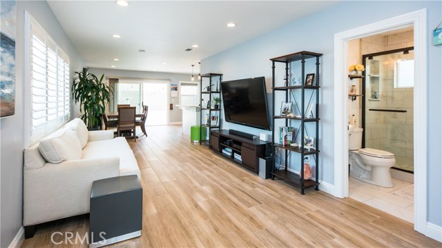 1604 Spreckels Lane, Redondo Beach, California 90278, 3 Bedrooms Bedrooms, ,2 BathroomsBathrooms,Residential,Sold,Spreckels,SB20125492