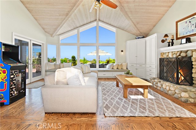 32 Harbor Sight Drive, Rolling Hills Estates, California 90274, 6 Bedrooms Bedrooms, ,2 BathroomsBathrooms,Residential,Sold,Harbor Sight,PV20212082