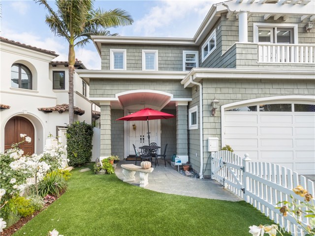 1808 Elm Avenue, Manhattan Beach, California 90266, 5 Bedrooms Bedrooms, ,3 BathroomsBathrooms,Residential,Sold,Elm,SB20235001