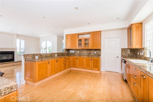 222 Prospect Avenue, Redondo Beach, California 90277, 3 Bedrooms Bedrooms, ,3 BathroomsBathrooms,Residential,Sold,Prospect,SB18229274