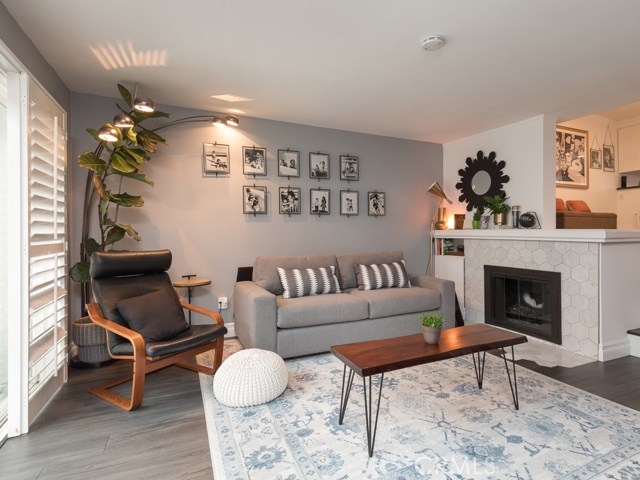 2112 Warfield Avenue, Redondo Beach, California 90278, 2 Bedrooms Bedrooms, ,2 BathroomsBathrooms,Residential,Sold,Warfield,SB19176207