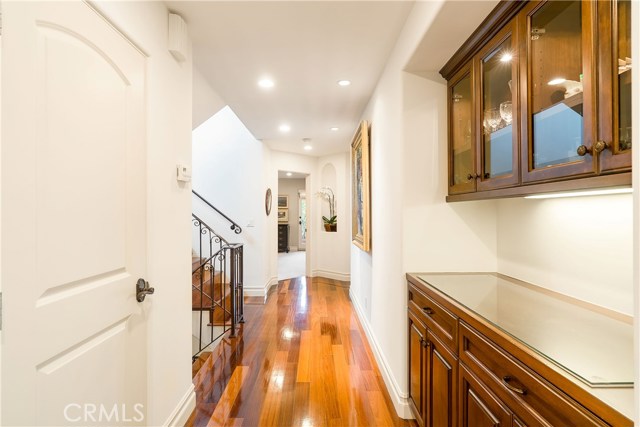 922 2nd, Hermosa Beach, California 90254, 4 Bedrooms Bedrooms, ,5 BathroomsBathrooms,Residential,Sold,2nd,SB19107146