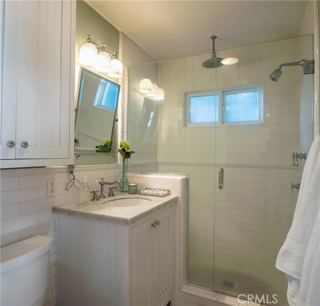 628 35th Street, Manhattan Beach, California 90266, 4 Bedrooms Bedrooms, ,2 BathroomsBathrooms,Residential,Sold,35th,SB19257457