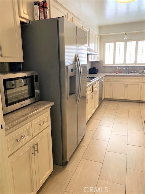 5630 Ravenspur, Rancho Palos Verdes, California 90275, 3 Bedrooms Bedrooms, ,3 BathroomsBathrooms,Residential,Sold,Ravenspur,SB21137374