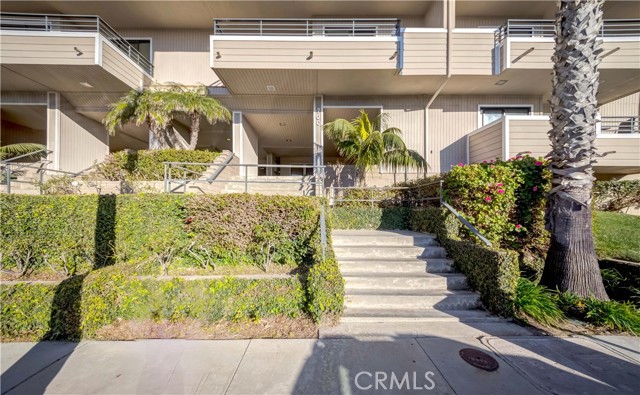 700 Esplanade, Redondo Beach, California 90277, 2 Bedrooms Bedrooms, ,2 BathroomsBathrooms,Residential,Sold,Esplanade,SB21036262