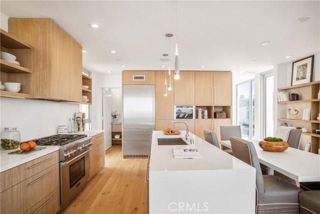 121 2nd Street, Hermosa Beach, California 90254, 4 Bedrooms Bedrooms, ,4 BathroomsBathrooms,Residential,Sold,2nd,SB19073415