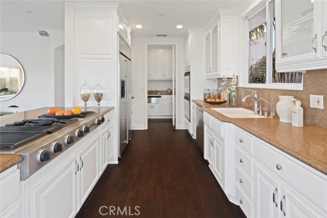 700 Avenue C, Redondo Beach, California 90277, 5 Bedrooms Bedrooms, ,5 BathroomsBathrooms,Residential,Sold,Avenue C,SB19123719