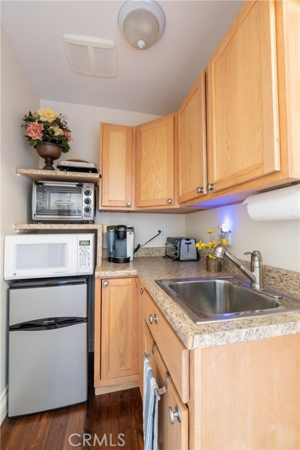 Kitchenette area off of the two upstairs bedrooms.