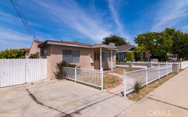 1931 Voorhees Avenue, Redondo Beach, California 90278, 4 Bedrooms Bedrooms, ,2 BathroomsBathrooms,Residential,Sold,Voorhees,SB17090969