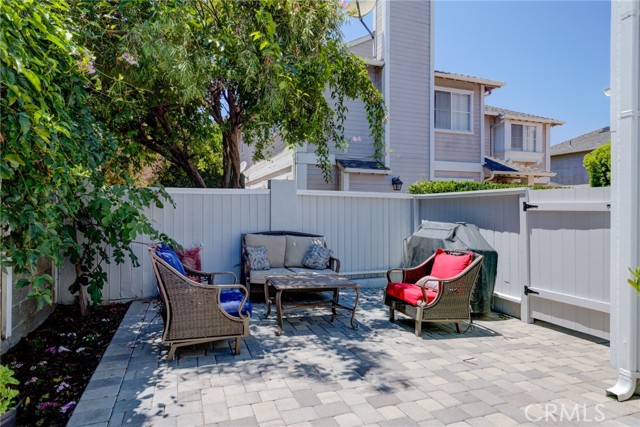 2406 Carnegie Lane, Redondo Beach, California 90278, 3 Bedrooms Bedrooms, ,2 BathroomsBathrooms,Residential,Sold,Carnegie,PV21150656