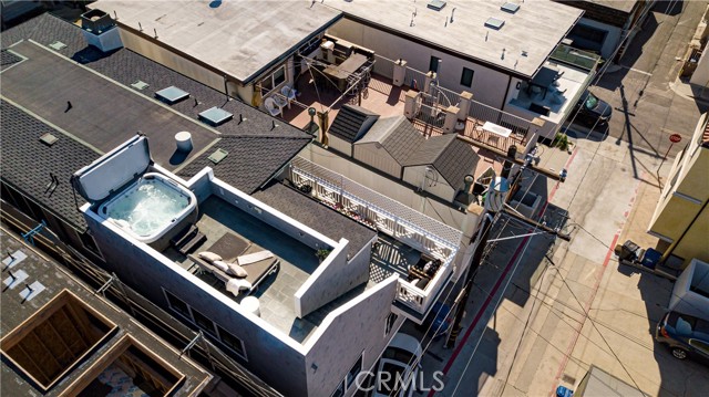 Roof deck with hot tub