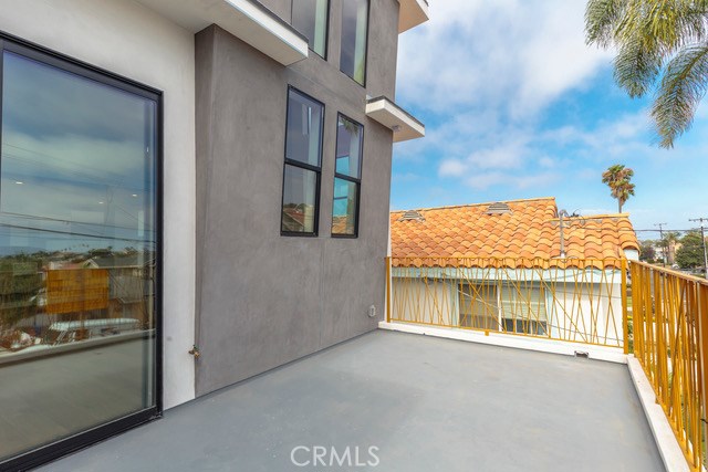 2207 Harriman Lane, Redondo Beach, California 90278, 3 Bedrooms Bedrooms, ,3 BathroomsBathrooms,Residential,Sold,Harriman,PV17166396