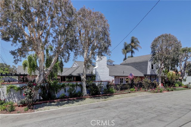 668 36th Street, Manhattan Beach, California 90266, 3 Bedrooms Bedrooms, ,2 BathroomsBathrooms,Residential,Sold,36th,SB20089393
