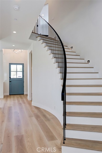 1400 17th Street, Manhattan Beach, California 90266, 5 Bedrooms Bedrooms, ,3 BathroomsBathrooms,Residential,Sold,17th,SB21193120
