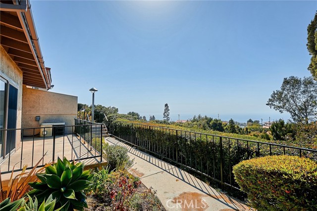 28127 Ridgethorne Court, Rancho Palos Verdes, California 90275, 3 Bedrooms Bedrooms, ,2 BathroomsBathrooms,Residential,Sold,Ridgethorne,PV21067801