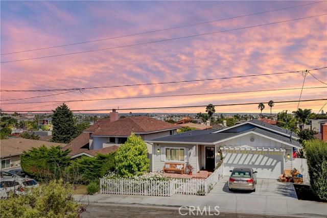 1221 Stanford Avenue, Redondo Beach, California 90278, 3 Bedrooms Bedrooms, ,2 BathroomsBathrooms,Residential,Sold,Stanford,SB19233175