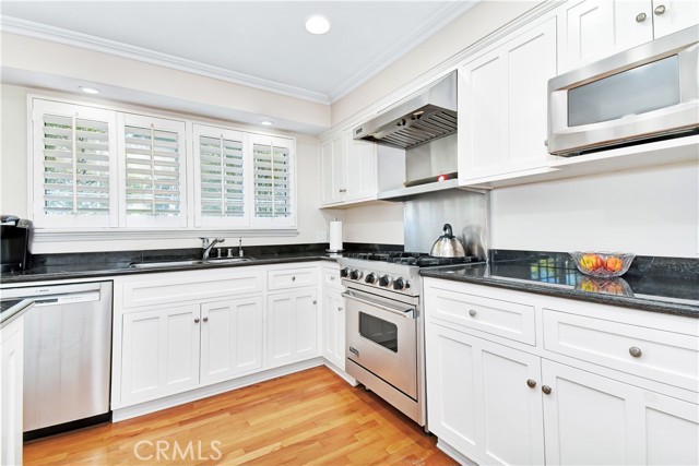 52 Strawberry Lane, Rolling Hills Estates, California 90274, 4 Bedrooms Bedrooms, ,2 BathroomsBathrooms,Residential,Sold,Strawberry,PV21045294