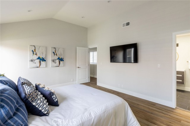 2704 Carnegie Lane, Redondo Beach, California 90278, 3 Bedrooms Bedrooms, ,1 BathroomBathrooms,Residential,Sold,Carnegie,SB21024689