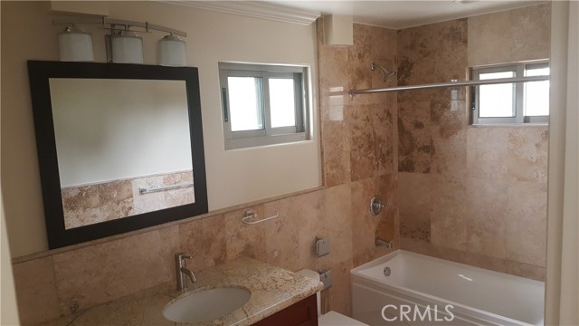 214 Lucia Avenue, Redondo Beach, California 90277, 3 Bedrooms Bedrooms, ,2 BathroomsBathrooms,Residential,Sold,Lucia,SB18239042