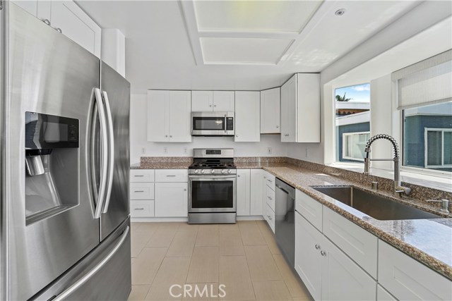 1921 Mathews Avenue, Redondo Beach, California 90278, 3 Bedrooms Bedrooms, ,3 BathroomsBathrooms,Residential,Sold,Mathews,PW20103972