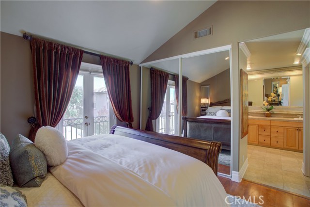 2403 Rockefeller Lane, Redondo Beach, California 90278, 3 Bedrooms Bedrooms, ,2 BathroomsBathrooms,Residential,Sold,Rockefeller,SB20237105